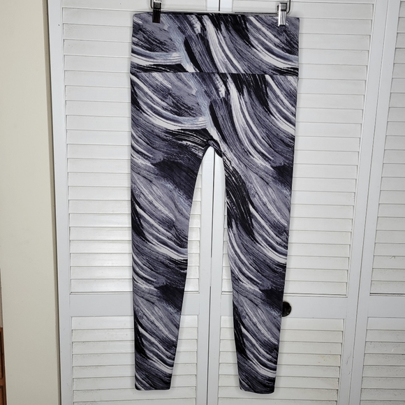 K-Deer Ankle Leggings in Mambo Black White Marble/Paint Strokes Sz XL EUC - Picture 2 of 7